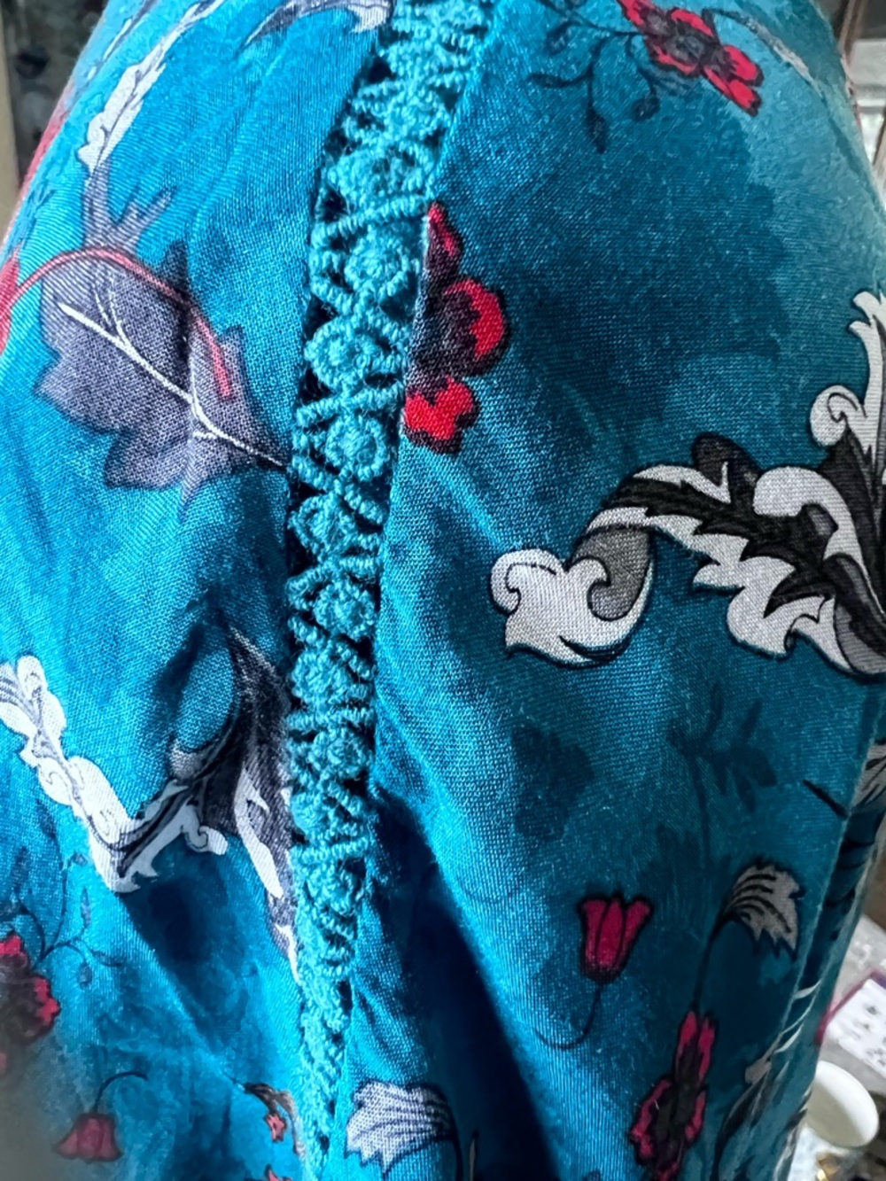 Democracy Teal Floral Peplum Blouse with Red Rose Print LARGE - Picture 6 of 7